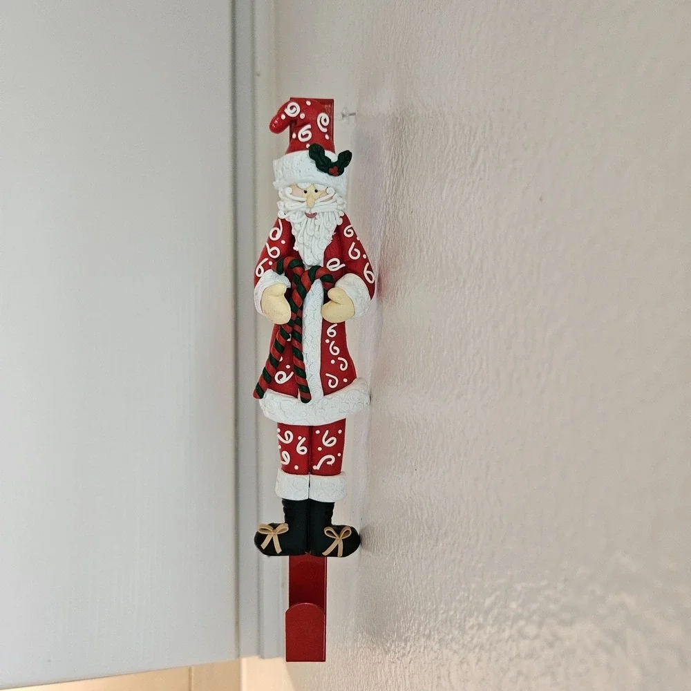 Over‎ The Door Clay Santa's Christmas Wreath Holder Metal Hanger